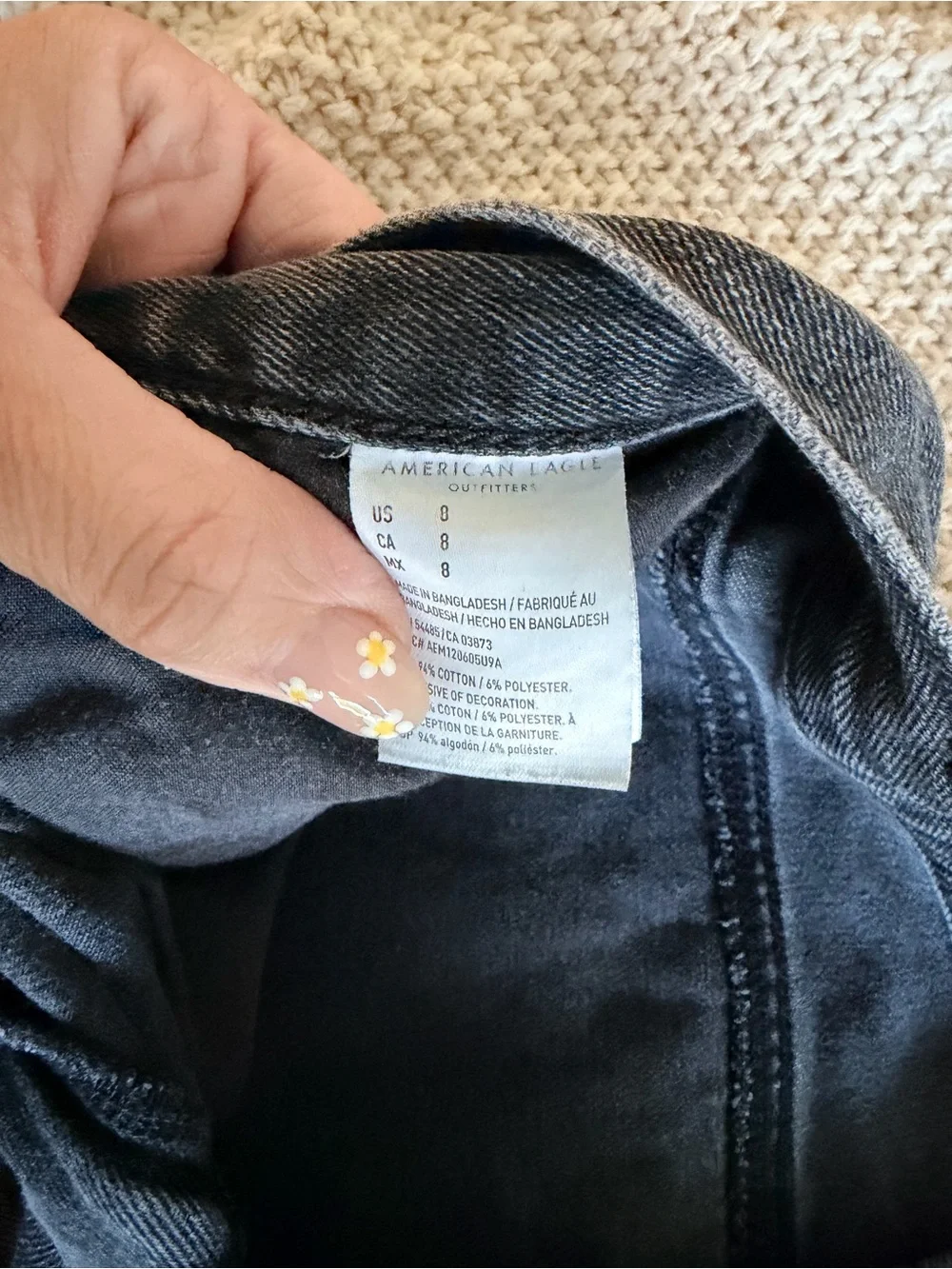 🖤 American Eagle Black Distressed Denim Shorts | Women’s Size 8 | EUC